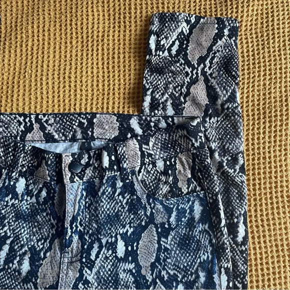 Vintage Y2K snakeskin  jeans with iridescent‎ blue front - Picture 4 of 4